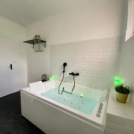 Appartement Coin De Bonheur à - Baignoire Balnéo Rouen